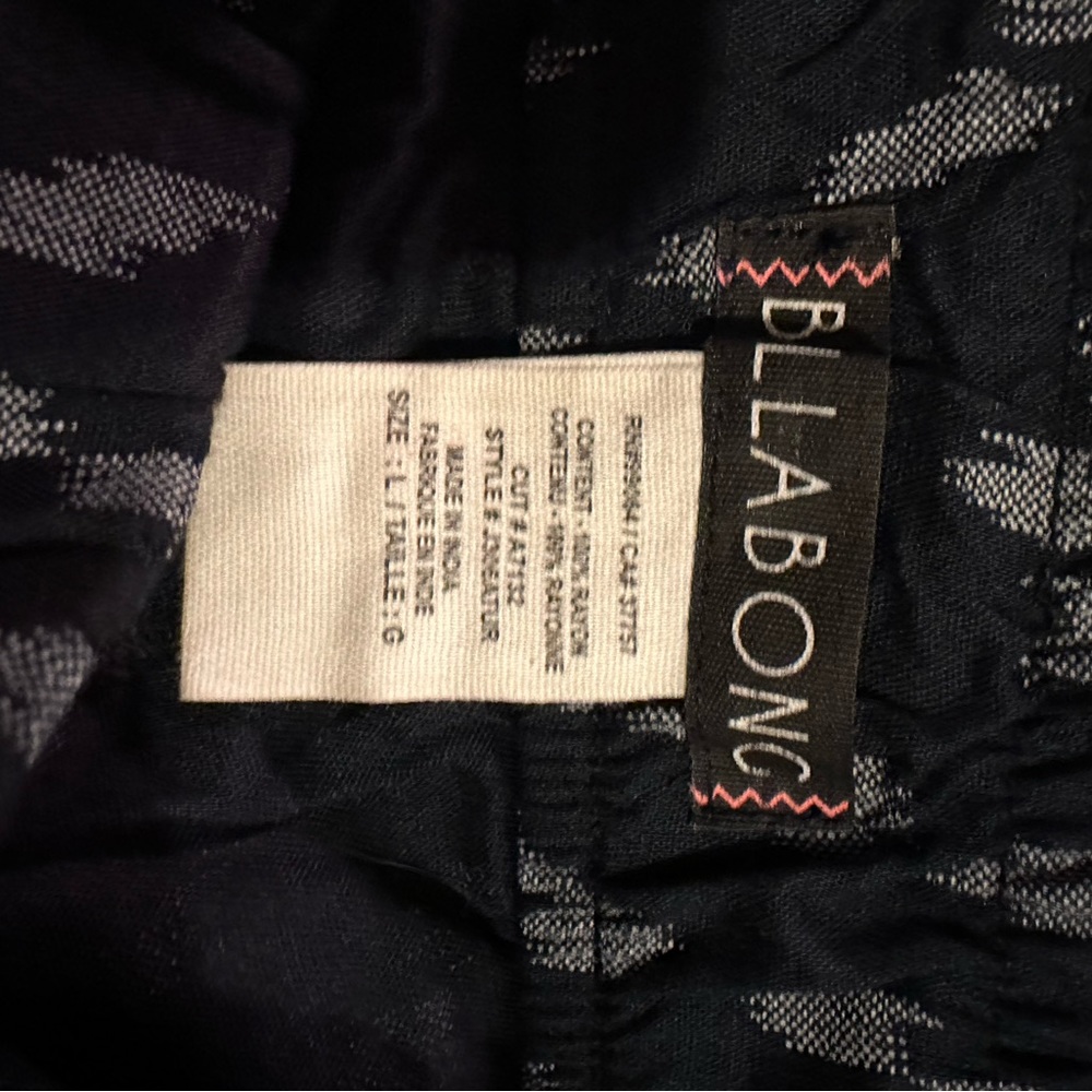 Billabong Capris - Picture 6 of 6